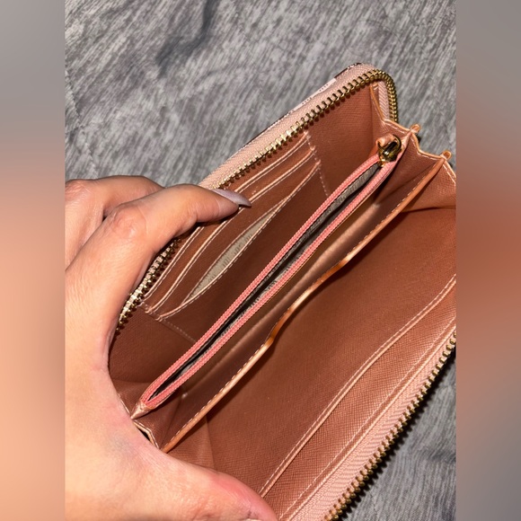 Michael Kors Jet Set LG COIN MF PHN CASE - Picture 3 of 8